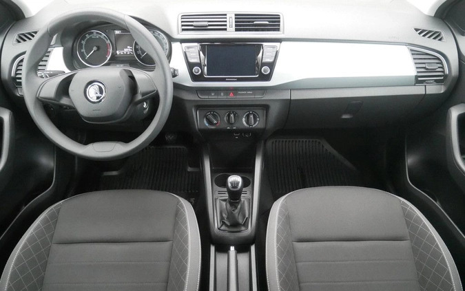 Skoda Fabia cena 45899 przebieg: 82836, rok produkcji 2021 z Grójec małe 137